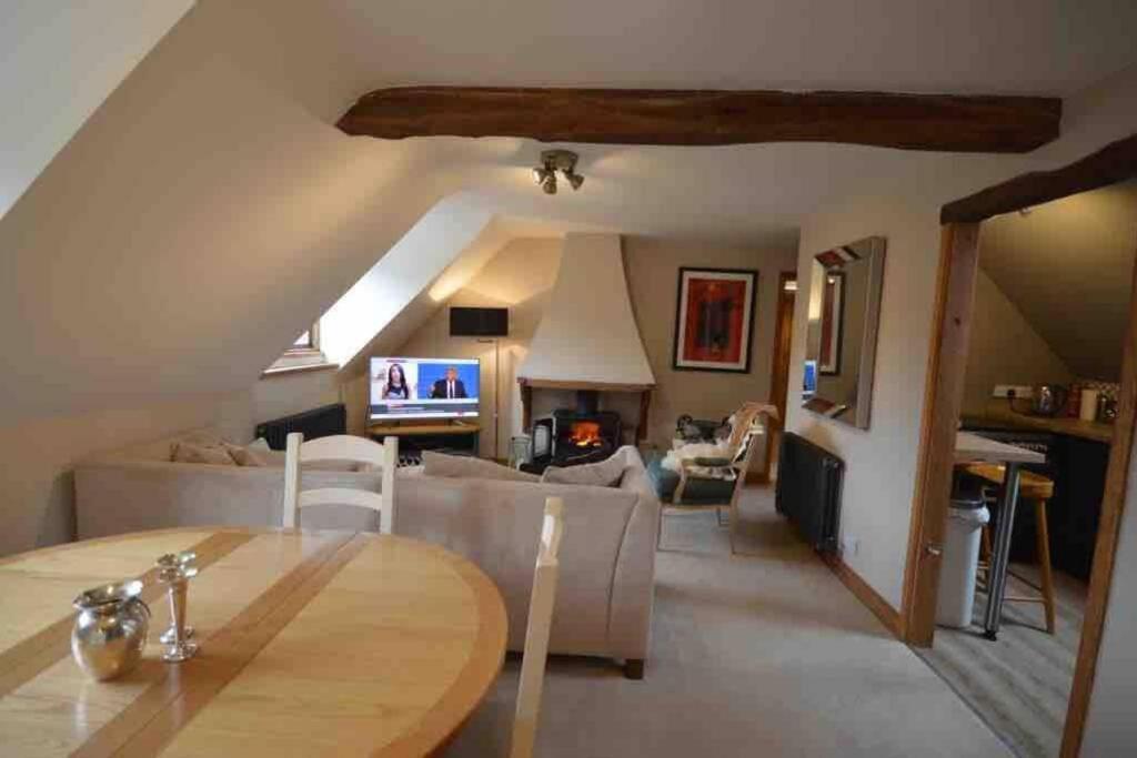 The Old Manor Coach House Lejlighed Cirencester Eksteriør billede