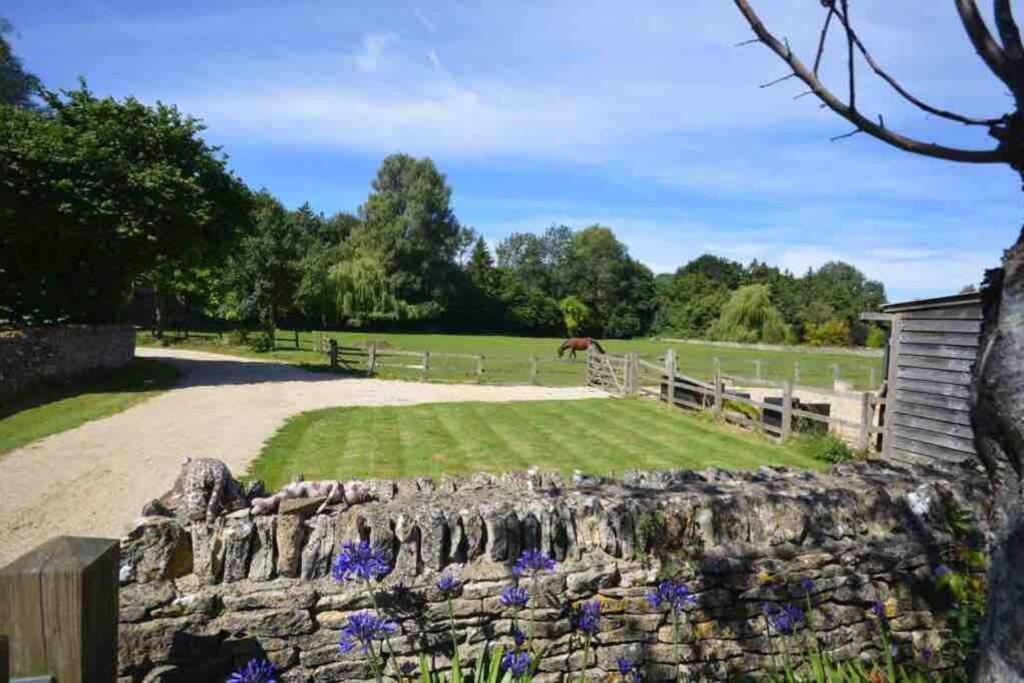 The Old Manor Coach House Lejlighed Cirencester Eksteriør billede